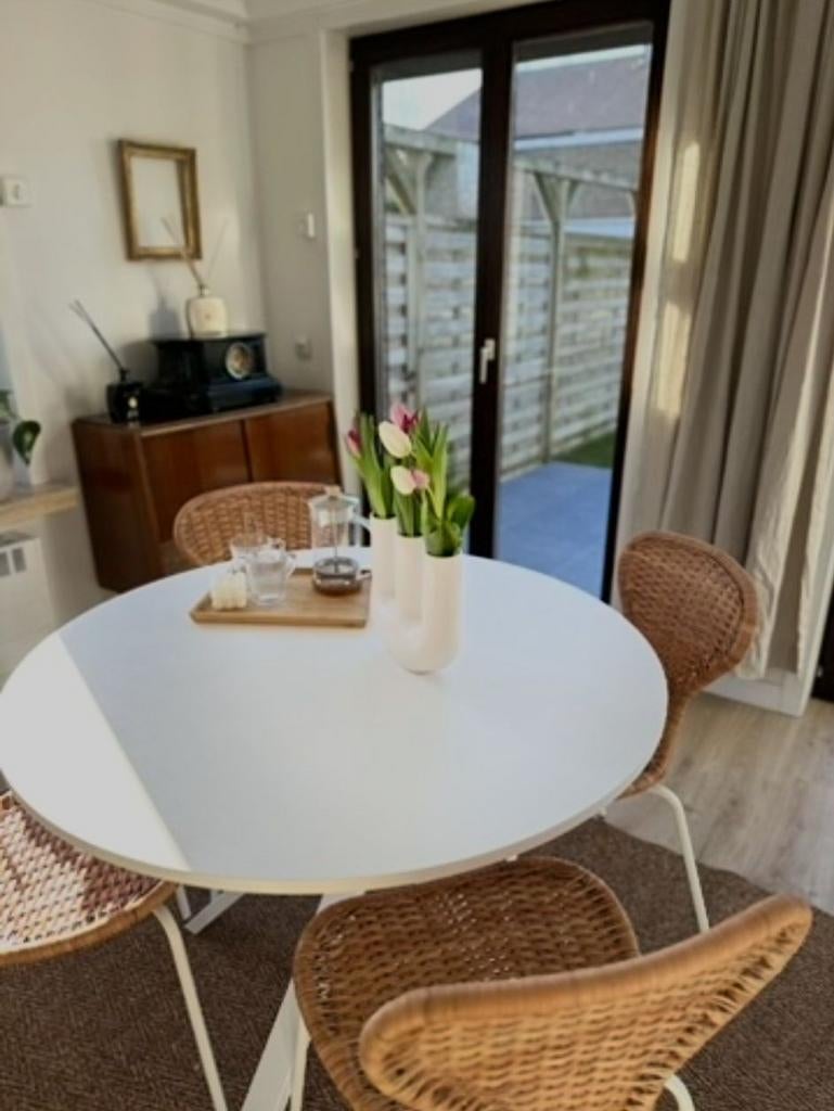 Eettafel met 4 stoelen, Ophalen