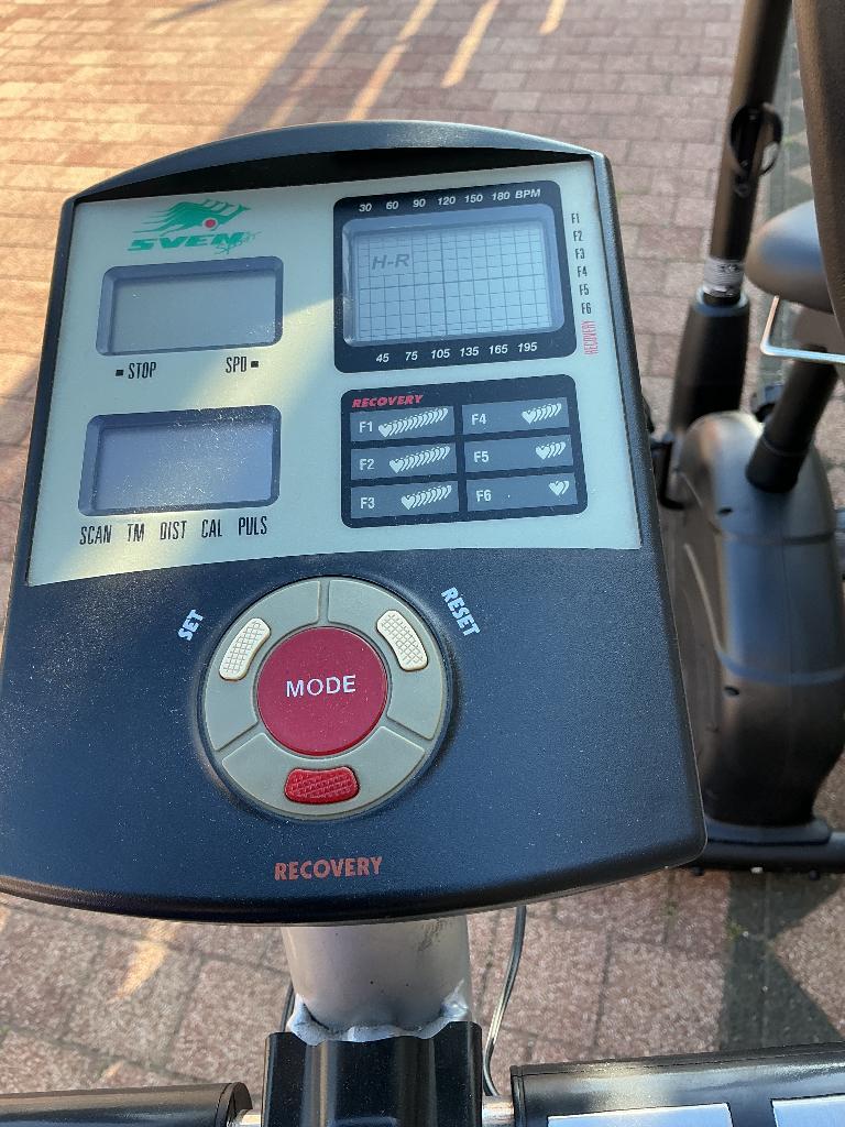 Hometrainer, Sports & Fitness, Enlèvement, Utilisé, Vélo d'appartement