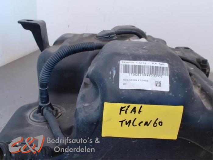 Réservoir Adblue d'un Fiat Talento, Autos : Pièces & Accessoires, Systèmes à carburant, Fiat, Utilisé, 3 mois de garantie, Enlèvement ou Envoi