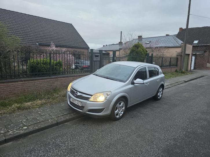 OPEL ASTRA 1.7 DIESEL 110.000 KM PRET A IMMATRICULER, Autos, Opel, Particulier, Astra, ABS, Airbags, Air conditionné, Alarme, Ordinateur de bord