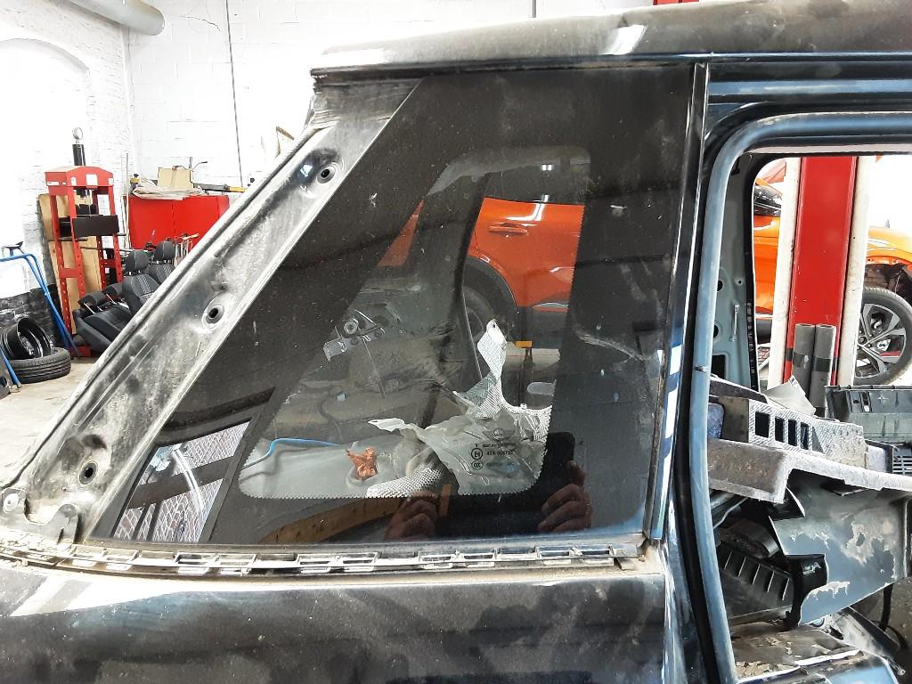 VITRE LATERALE ARRIÈRE DROIT Mini Mini (F55), Autos : Pièces & Accessoires, Utilisé, Mini