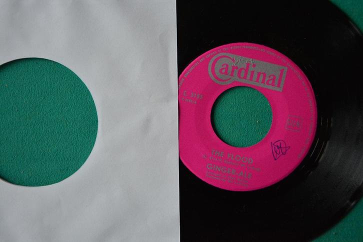 Ginger-Ale — The Flood/Gin Fizz - W2  (1969), CD & DVD, Vinyles Singles, Comme neuf, Single, Rock et Metal, 7 pouces, Enlèvement ou Envoi