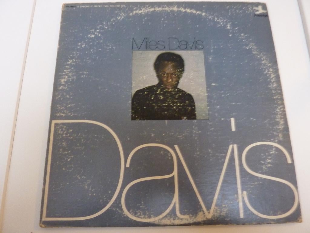 Miles Davis - Davis - 2 lps compilation, CD & DVD, Vinyles | Jazz & Blues, Enlèvement ou Envoi, Utilisé