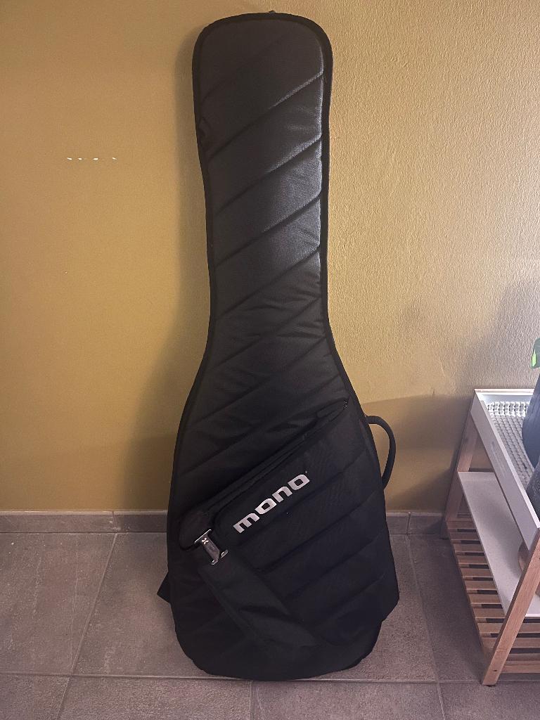 Mono | Bass sleeve, Ophalen, Gebruikt, Elektrische basgitaar, Flightcase