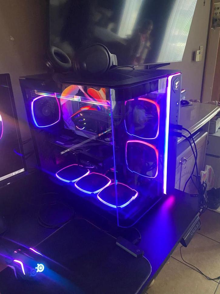 Gaming pc Ryzen 7 9800X3D 64GB 6000Mhz, Computers en Software, Desktop Pc's, Nieuw, 4 Ghz of meer, SSD, 64 GB of meer, Gaming