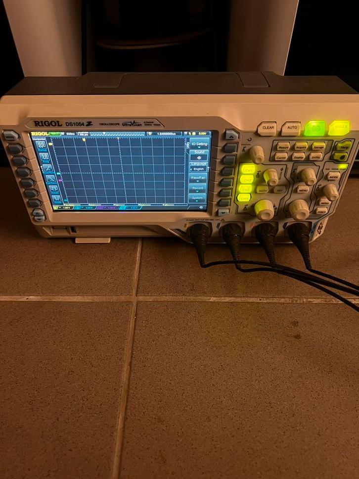 Oscilloscope Rigol DS1054Z - 4 canaux - Comme neuf, Bricolage & Construction, Instruments de mesure, Comme neuf, Enlèvement ou Envoi