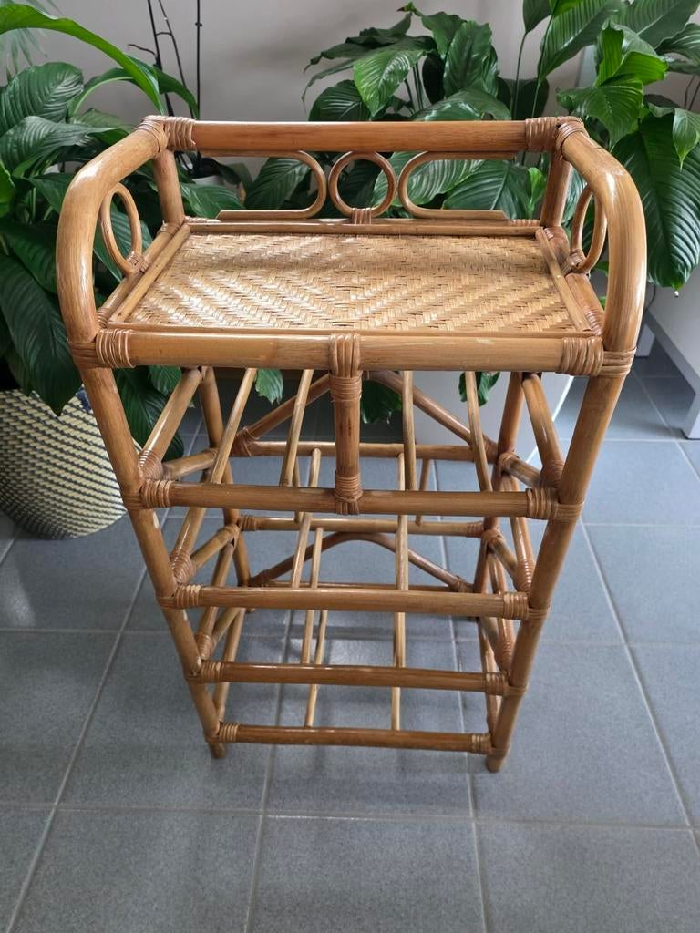 gratis verzending bamboe rotan plank/nachtkastje, Antiek en Kunst, Antiek | Meubels | Tafels, Ophalen