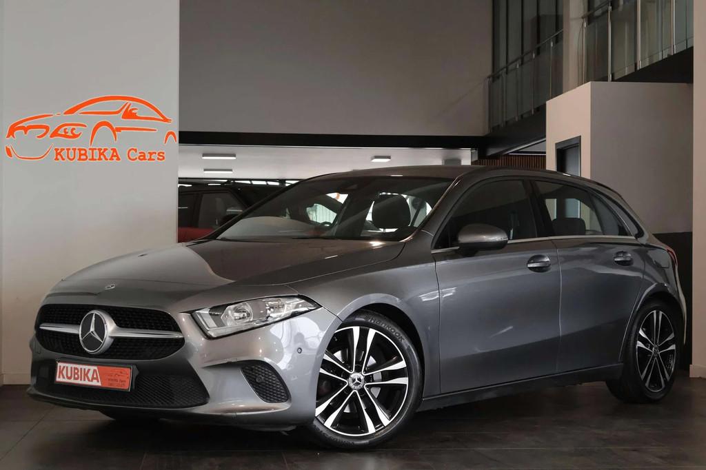 Mercedes-Benz A-CLASS 180 A 180 Navi CruiseC Half LEDER Came, Autos, Achat, Euro 6, Boîte manuelle, 5 portes