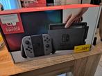 Switch v1 gris, Consoles de jeu & Jeux vidéo, Avec disque dur, Enlèvement ou Envoi, Avec 1 manette, Comme neuf
