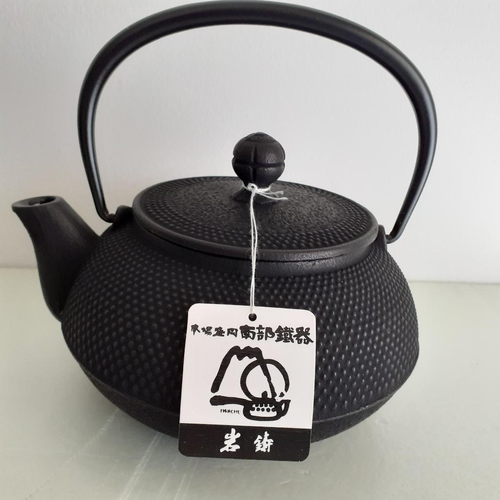 IWACHU NAMBU Nieuwe gietijzeren theepot Prijs: € 35, Ophalen of Verzenden, Nieuw, Gietijzer, Overige typen