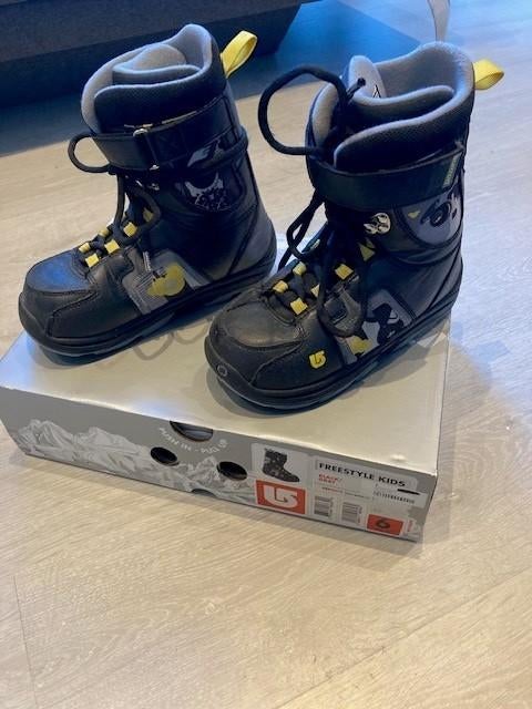 ski, Sports & Fitness, Ski & Ski de fond, Autres marques, Comme neuf, Enlèvement, Bottes de neige