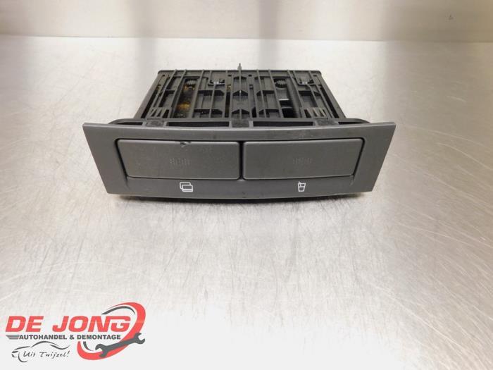 Porte-gobelet d'un Alfa Romeo GT, Autos : Pièces & Accessoires, Habitacle & Garnissage, Alfa Romeo, Utilisé, 3 mois de garantie