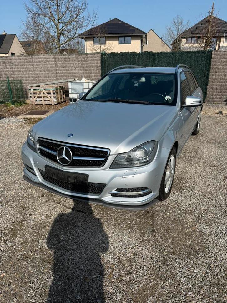Mercedes c200 2011 facelift, Autos, Mercedes-Benz, Particulier, Classe C, ABS, Airbags, Air conditionné, Alarme, Bluetooth, Ordinateur de bord