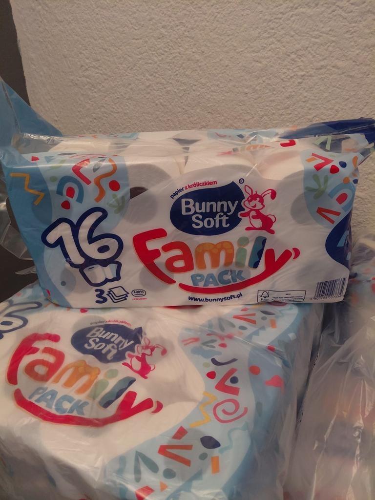Toiletpapier 16 rollen 3 laags 150 vellen per rol € 4,-, Ophalen, Overige typen