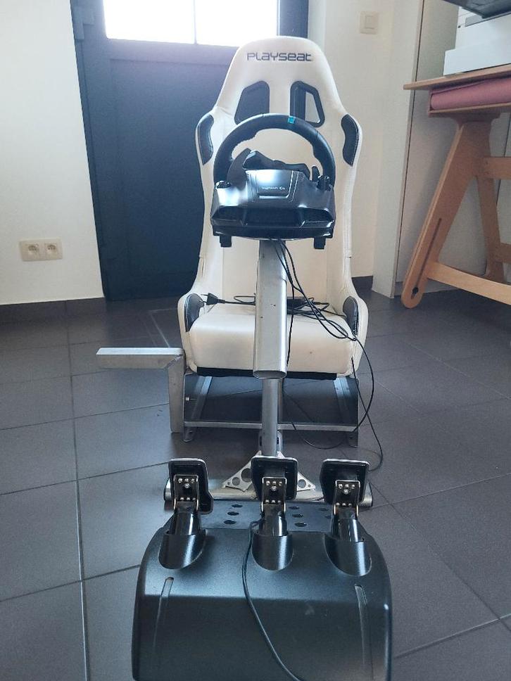 Complete Playseat Racing Set (Logitech Stuur & Pedalen), Informatique & Logiciels, Joysticks, Utilisé, Enlèvement