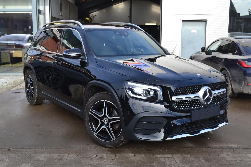 Mercedes GLB 200 AMG Line/HEATED SEATS/TREKHAAK, Auto's, Mercedes-Benz, Bedrijf, Te koop, GLB, ABS, Achteruitrijcamera, Adaptieve lichten
