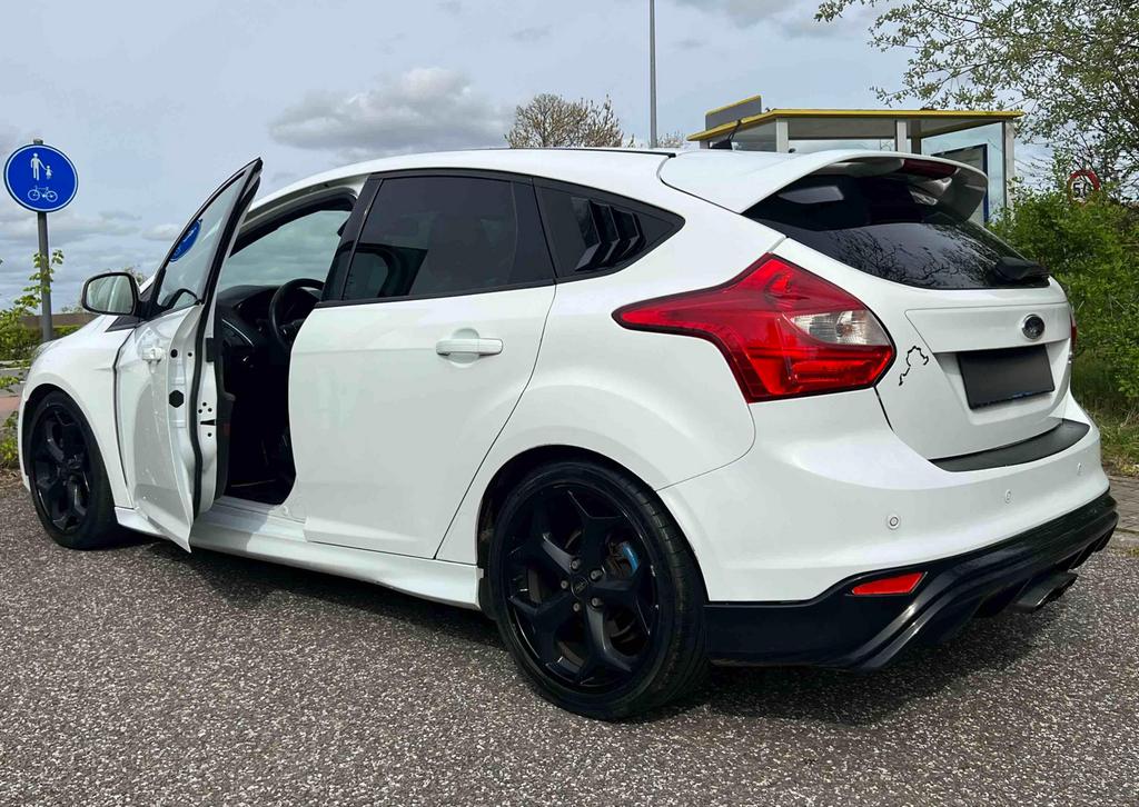 Ford Focus 2013 Diesel 2.0TDCi, Auto's, Ford, Euro 5, Stof, 4 cilinders, Wit