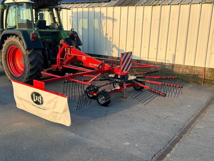 Hark lely hibischus 425 S als nieuw, Articles professionnels, Agriculture | Outils, Enlèvement ou Envoi