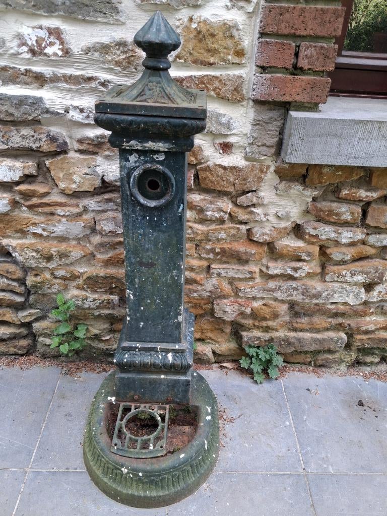 ancienne fontaine en fonte, Enlèvement, Utilisé, Fonte, Fontaine