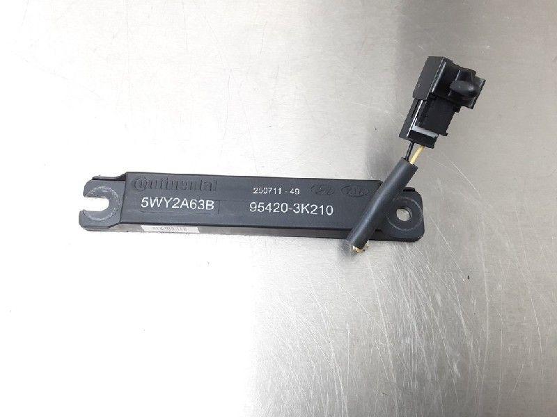 ANTENNE D'ACCÈS SANS CLÉ Kia Sportage (SL) (|954203K210|), Kia, Dhr. M. Roggen, Stadsweg 37 37
9917 PV  WIRDUM GR., NL, Utilisé