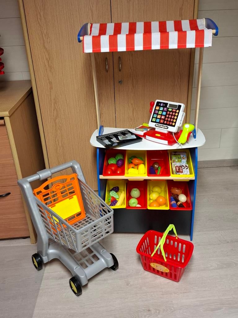 Houten speelgoedwinkeltje + vele toebehoren:, Ophalen, Zo goed als nieuw, Meubelstuk of Keukentje