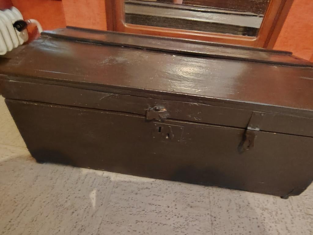 Coffre ancien, Enlèvement