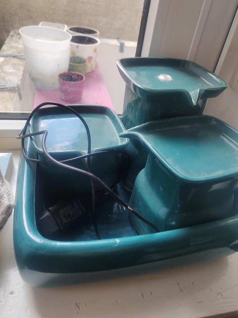 Fontaine à chat céramique, Enlèvement, Comme neuf