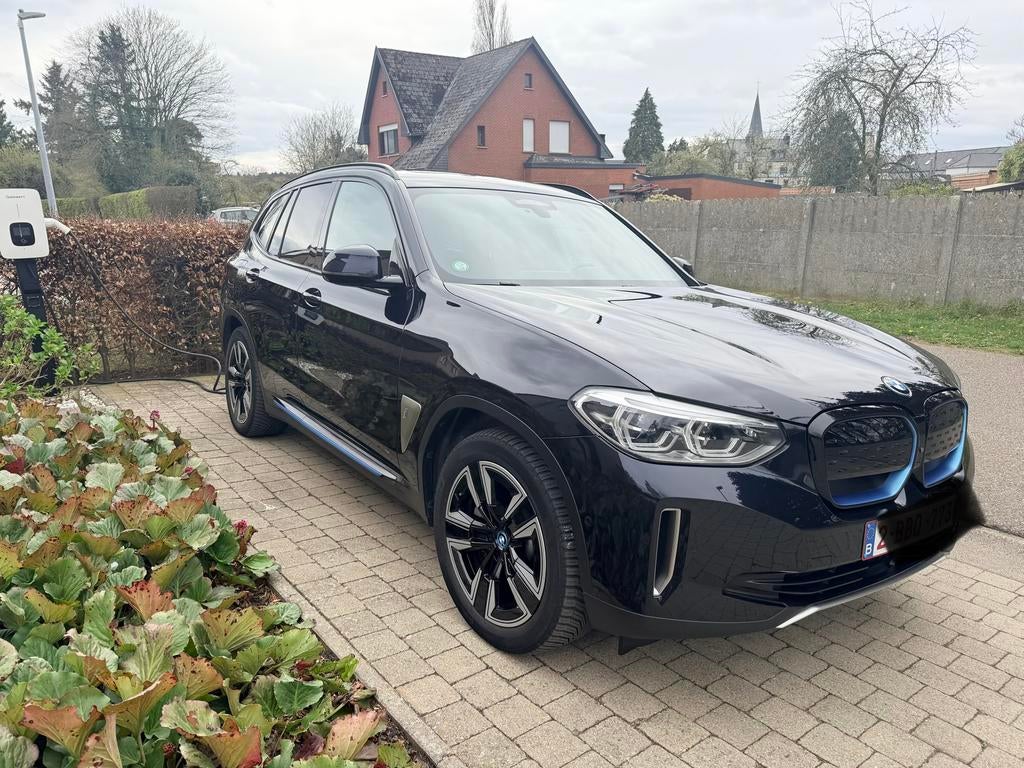 Bmw ix3 impressive full option, Auto's, BMW, Automaat, Achterwielaandrijving, Zwart, Leder