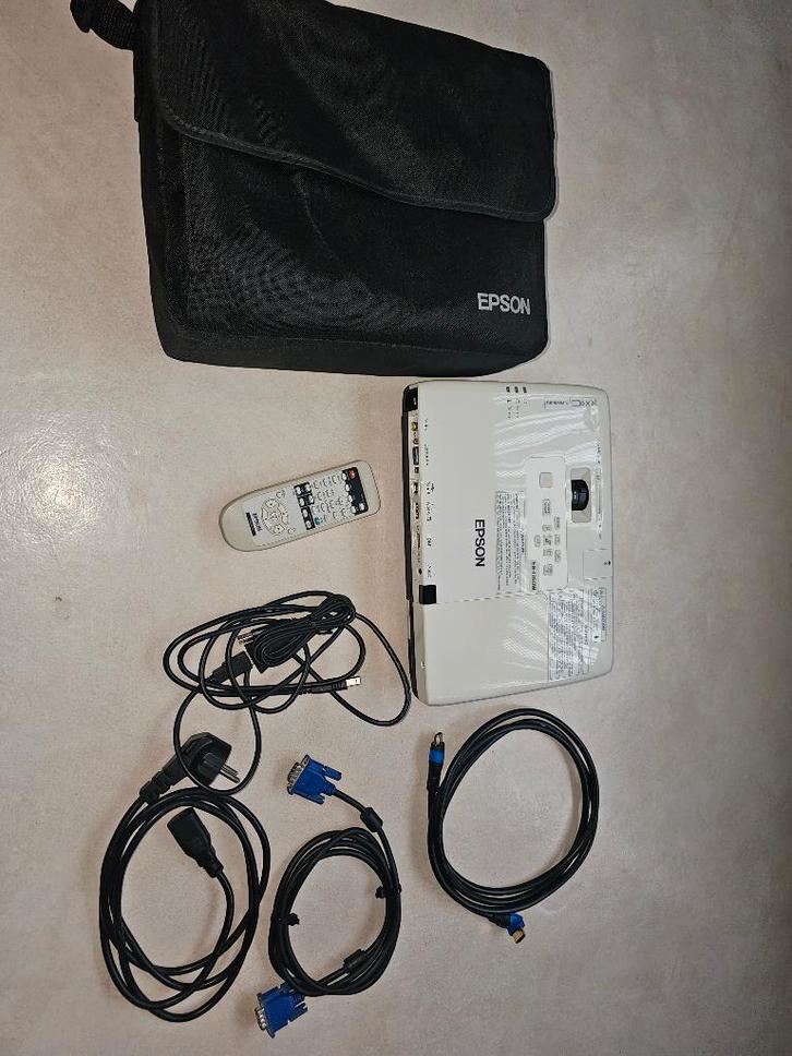 projecteur LCD Epson, TV, Hi-fi & Vidéo, Projecteurs vidéo, Utilisé, LCD, HD (720), Enlèvement ou Envoi