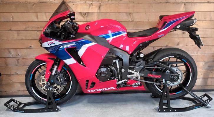 CBR600RR 2025, Motos, Motos | Honda, Particulier, Super Sport, plus de 35 kW, 4 cylindres, Permis Moto A, ABS, Éclairage LED, Quickshifter