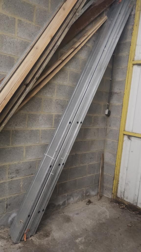 Profilés muraux  Metal Stud  360cmx5cm, emballage d’origine, Bricolage & Construction, Métaux, Comme neuf, Fer, Enlèvement