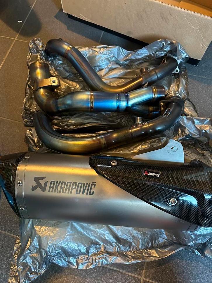 Akrapovic Evolution Line (Titanium) – KTM 890 Duke / Duke R, Motoren, Motoren | KTM, Particulier, Ophalen of Verzenden