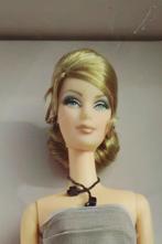 Barbie Armani MIB (de doos is beschadigd, zie foto's) 120 EU, Ophalen of Verzenden, Gebruikt, Pop