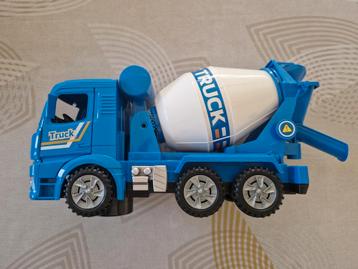 Speelgoed cementwagen beschikbaar voor biedingen
