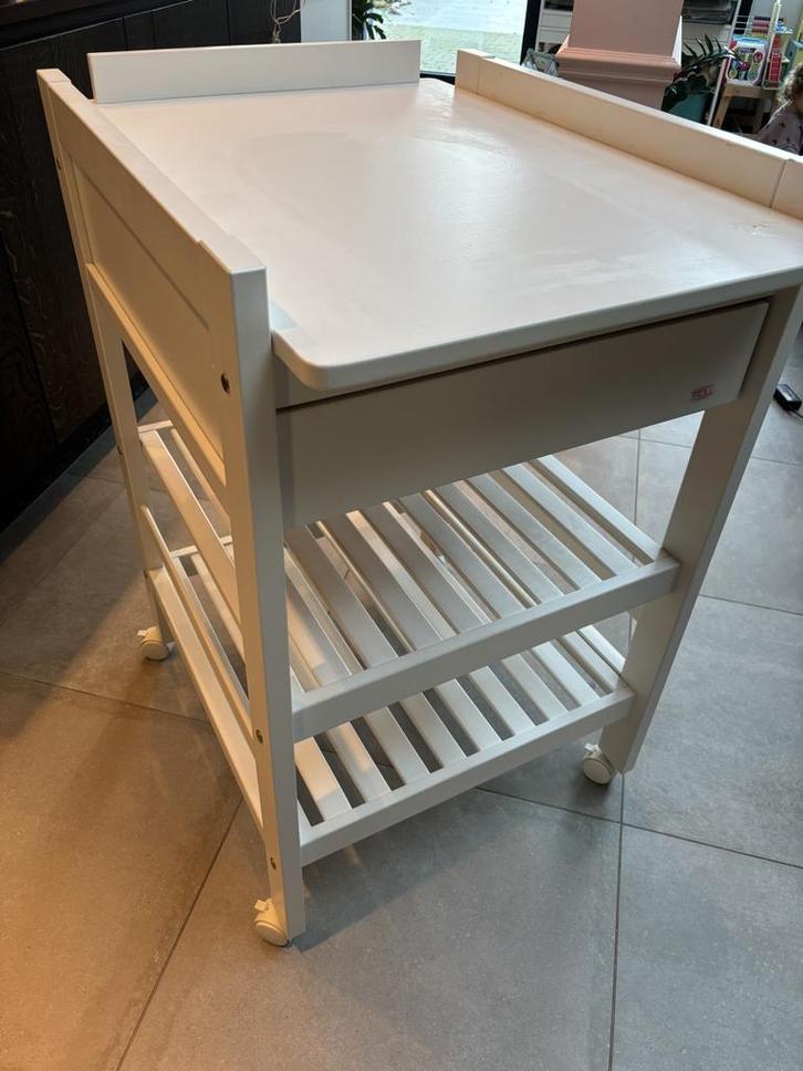 Luiertafel op wieltjes Troll, Kinderen en Baby's, Kinderkamer | Commodes en Kasten, Gebruikt, Commode, 90 tot 105 cm, Minder dan 75 cm
