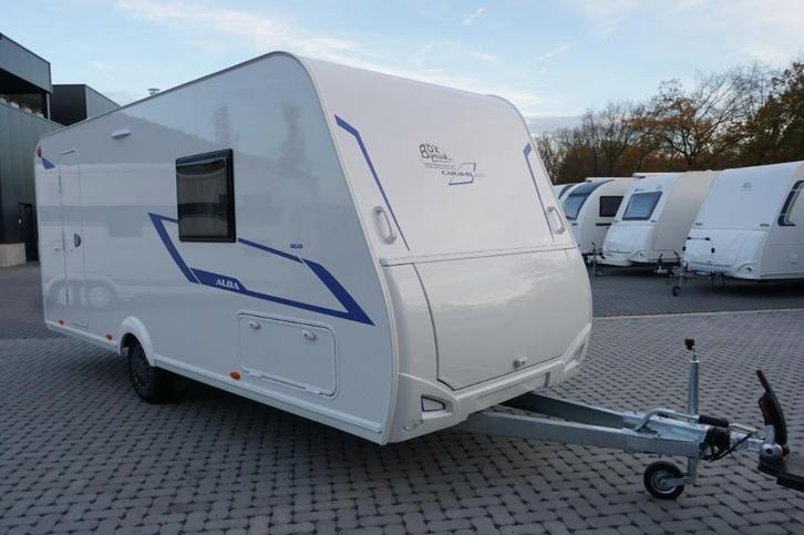 Nieuwe 4pers.Caravelair met queens bed, treinzit, MTM 1300kg, Caravans en Kamperen, Caravans, Bedrijf, tot en met 4, Treinzit