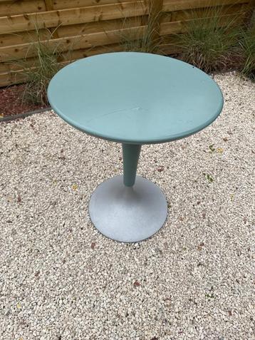 Vintage terras/ balkon tafel KARTELL  beschikbaar voor biedingen
