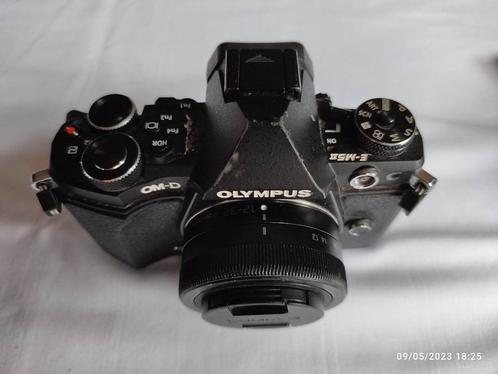 Olympus M4/3 OM-D E-M5 Mark II tropicalisé + Objectif et bat, TV, Hi-fi & Vidéo, Appareils photo numériques, Comme neuf, Compact