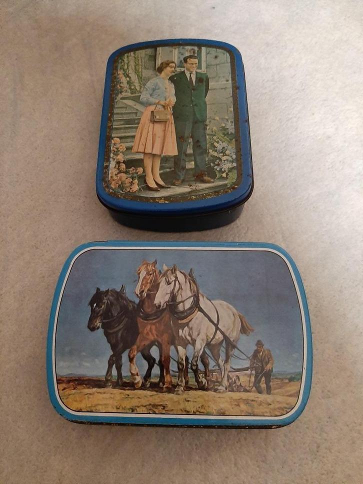 2 blikken tabaksdozen rizla,10€ voor de 2 samen, Antiek en Kunst, Curiosa en Brocante, Ophalen of Verzenden