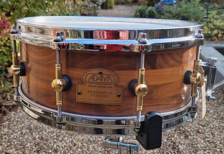 ADAMS SD1455AW 14" x 5.5" met horizontale Afrimosia staven, Muziek en Instrumenten, Drumcomputers, Zo goed als nieuw, Overige merken