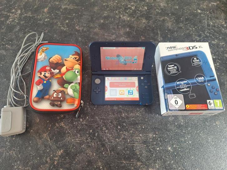New Nintendo 3DS XL - Metallic Blue (Excellent Condition), Games en Spelcomputers, Spelcomputers | Nintendo 2DS en 3DS, Zo goed als nieuw