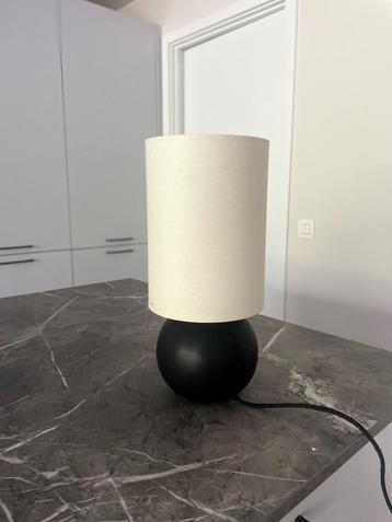 Leitmotiv Alma Ball tafellamp beschikbaar voor biedingen