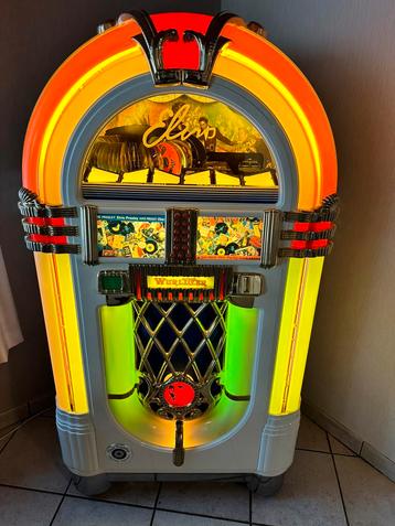 Collecteurs Wurlitzer OMT 100 cd + Bluetooth ELVIS EDITION, Enlèvement, Comme neuf, Wurlitzer