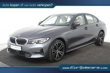 BMW 330 e, Autos, Cuir, Achat, Entreprise, Carnet d'entretien