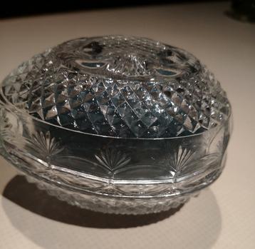 Bonbonnière en forme d'œuf de la marque Avon. Cruche de Pâqu, Enlèvement ou Envoi