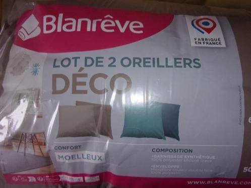 lot de 2 oreillers déco NEUFS, Maison & Meubles, Chambre à coucher | Linge de lit, Neuf, Oreiller, Deux personnes, Beige, Enlèvement ou Envoi