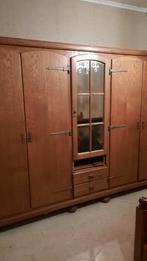 Grote kleerkast met 5 deuren., Huis en Inrichting, Ophalen