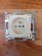 Stopcontact, Doe-het-zelf en Bouw, Elektriciteit en Kabels, Ophalen, Nieuw, Stopcontact