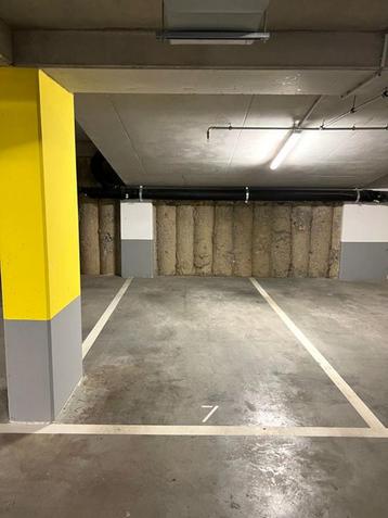 Garage à louer à Ixelles beschikbaar voor biedingen