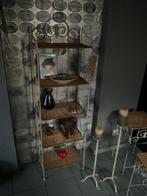 Etagère met bijzettafeltjes en kandelaars, Ophalen, Gebruikt